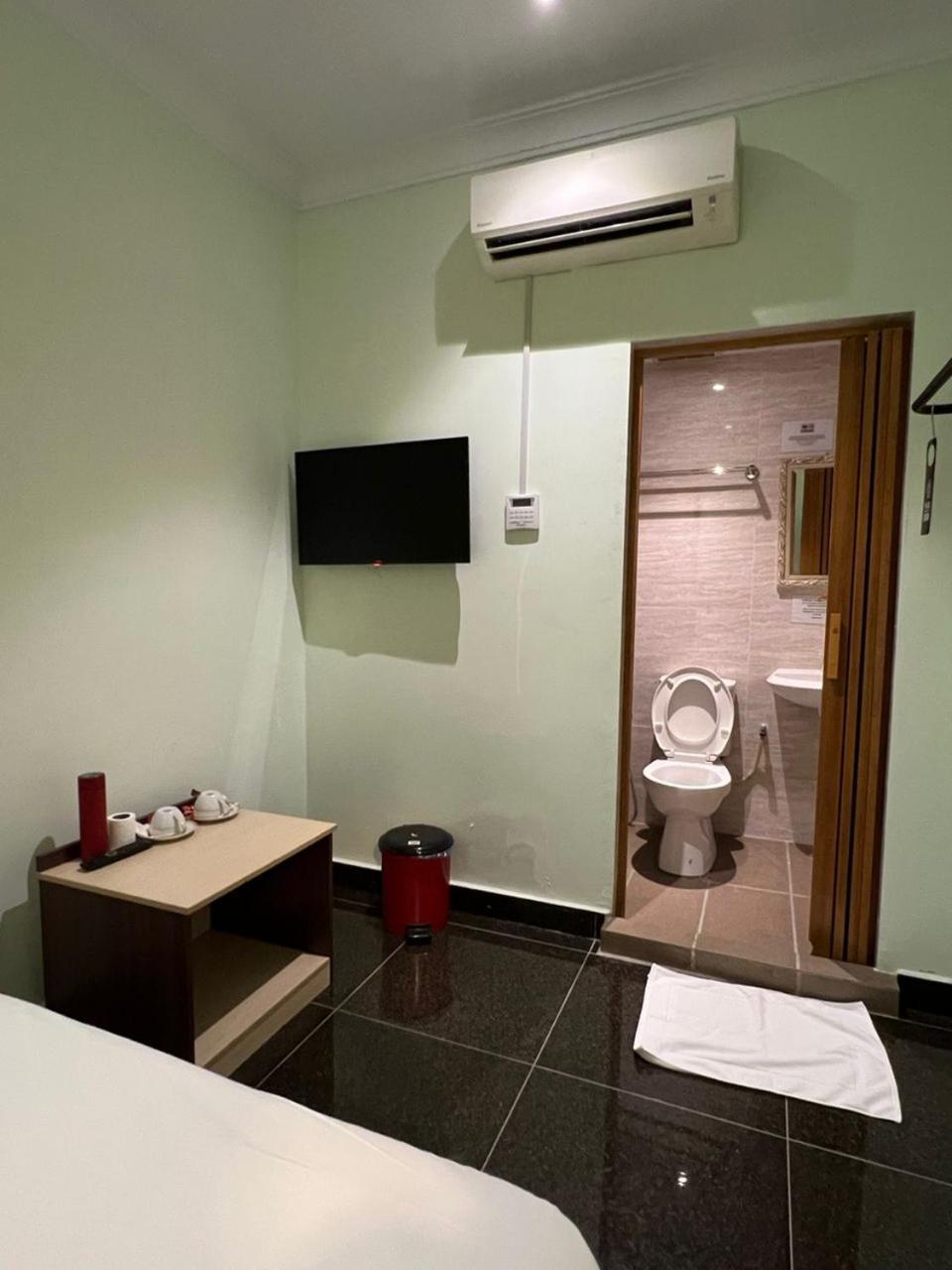 I Go Inn Bandar Saujana Putra Екстер'єр фото